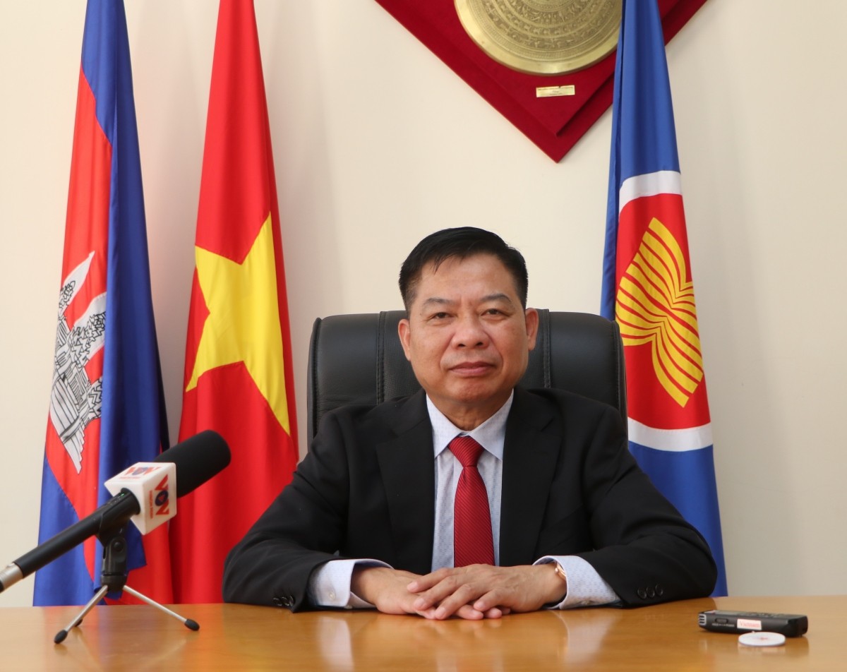 Quan hệ chính trị đóng vai trò nền tảng trong quan hệ Việt Nam - Campuchia Quan hệ chính trị đóng vai trò nền tảng trong quan hệ Việt Nam - Campuchia
