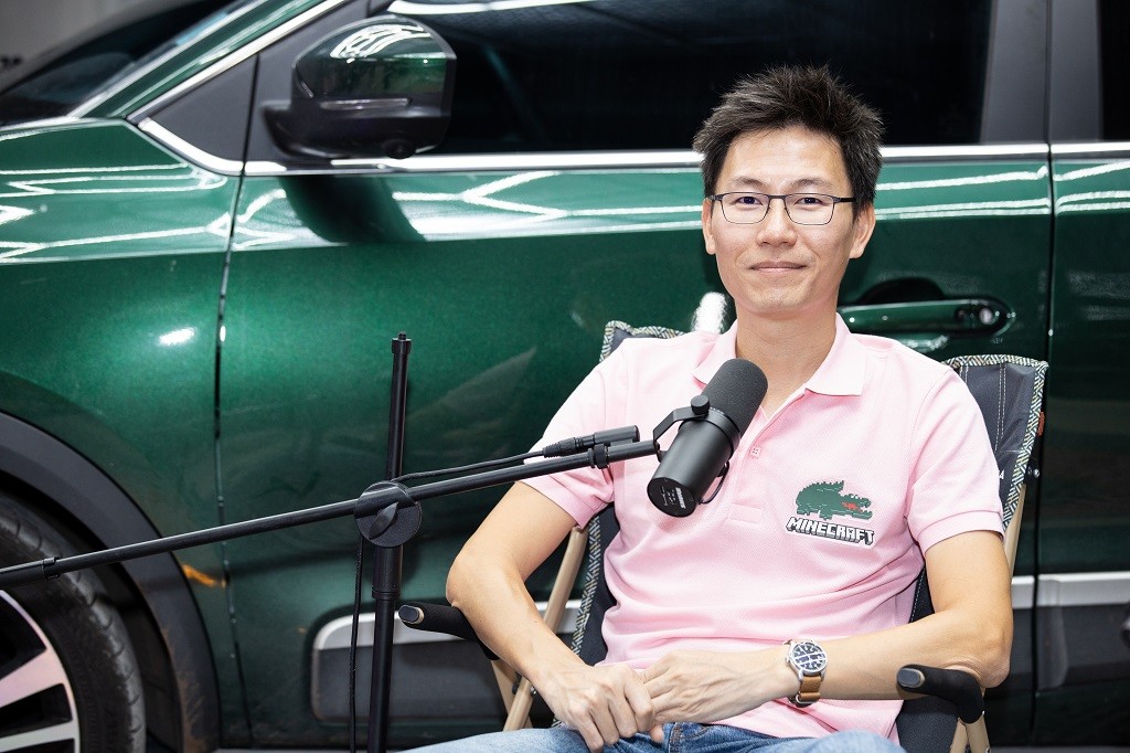 Chuyên gia công nghệ Bạch Thành Trung với VF e34.