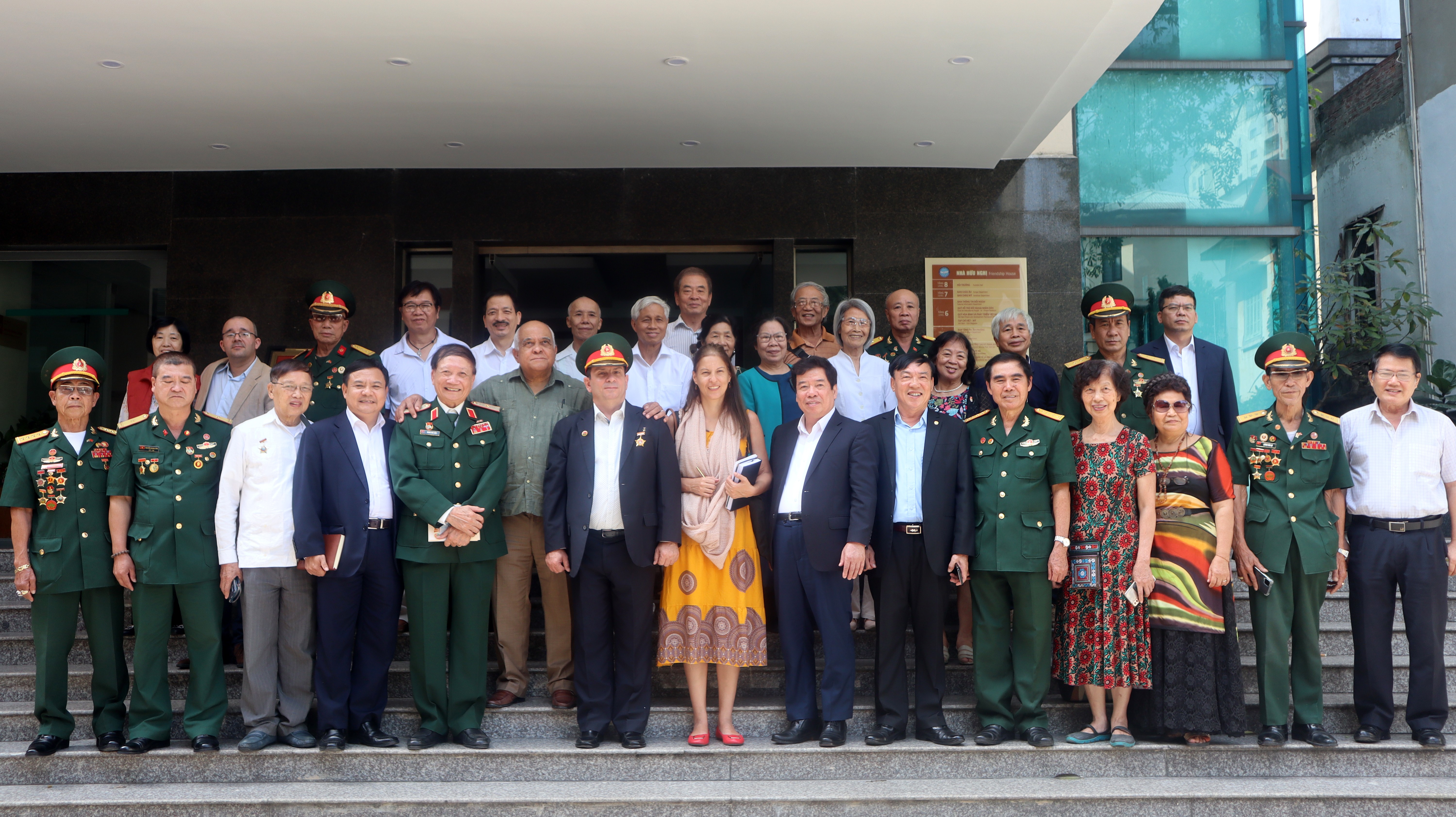 Các đại biểu chụp ảnh kỷ niệm (Ảnh: Thành Luân). Các đại biểu chụp ảnh kỷ niệm (Ảnh: Thành Luân).