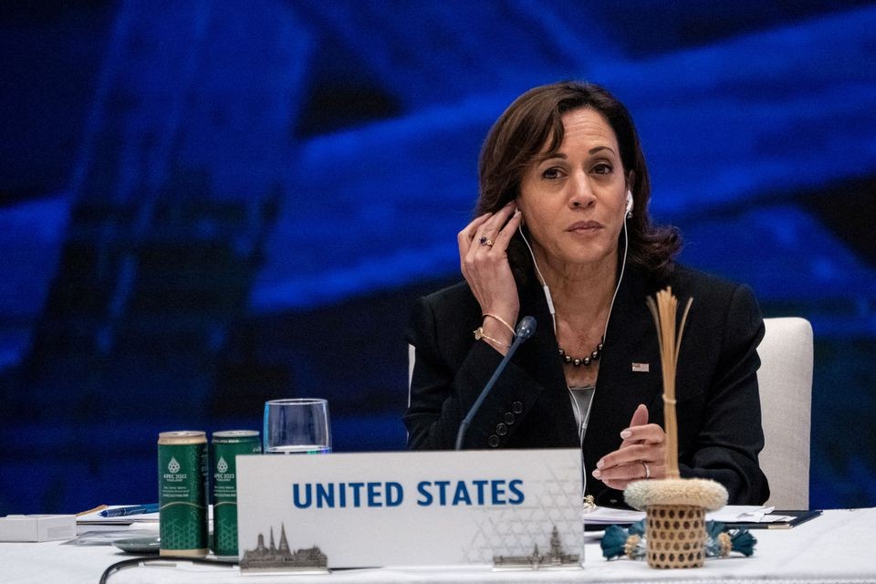 Phó Tổng thống Mỹ Kamala Harris tại hội nghị thượng đỉnh APEC diễn ra tại Thái Lan vào tuần trước. Phó Tổng thống Mỹ Kamala Harris tại hội nghị thượng đỉnh APEC diễn ra tại Thái Lan vào tuần trước.
