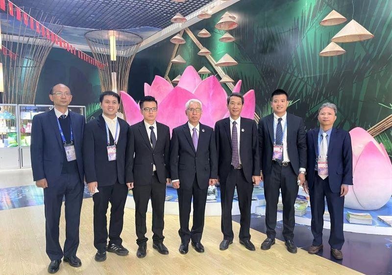 Các doanh nghiệp Việt Nam tham dự Hội chợ tại Trung Quốc Các doanh nghiệp Việt Nam tham dự Hội chợ tại Trung Quốc