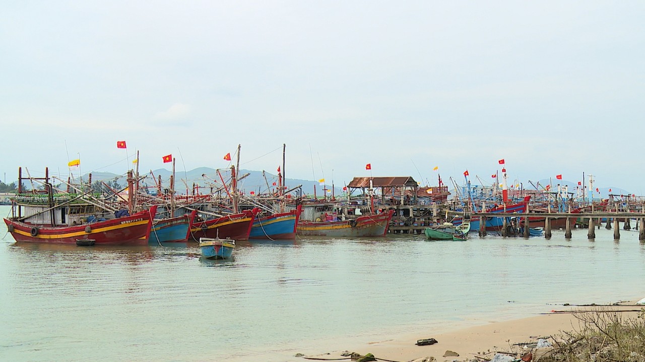Quảng Bình triển khai nhiều giải pháp quyết liệt, đồng bộ về chống khai thác IUU Quảng Bình triển khai nhiều giải pháp quyết liệt, đồng bộ về chống khai thác IUU