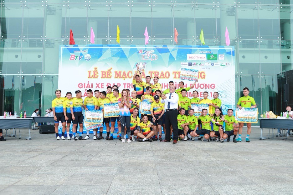 Nhiều cá nhân và đội nhóm giành chiến thắng với thành tích thi đấu nổi bật. Nhiều cá nhân và đội nhóm giành chiến thắng với thành tích thi đấu nổi bật.