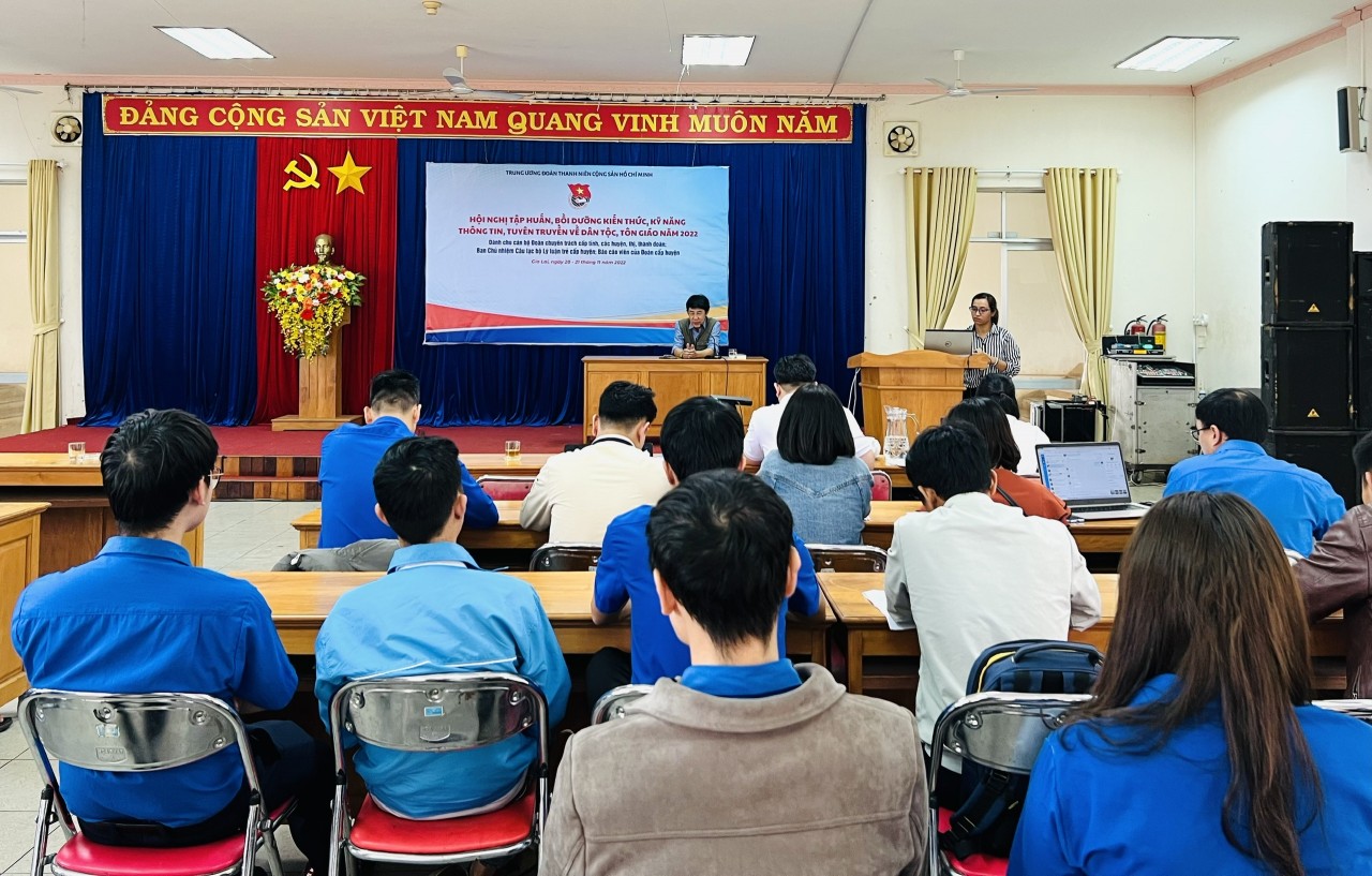 Gia Lai tổ chức tập huấn, bồi dưỡng kiến thức, kỹ năng cho hơn 200 học viên về dân tộc, tôn giáo Gia Lai tổ chức tập huấn, bồi dưỡng kiến thức, kỹ năng cho hơn 200 học viên về dân tộc, tôn giáo