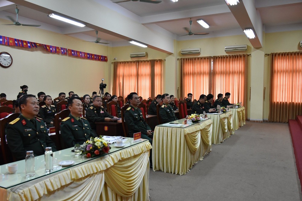 Bế mạc lớp tập huấn nghiệp vụ cho cán bộ Tạp chí Quốc phòng Quân đội nhân dân Lào Bế mạc lớp tập huấn nghiệp vụ cho cán bộ Tạp chí Quốc phòng Quân đội nhân dân Lào