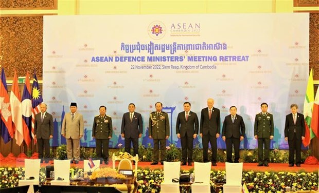 ASEAN cần nhất quán về lập trường nguyên tắc trong vấn đề Biển Đông | Chính trị | Vietnam+ (VietnamPlus) ASEAN cần nhất quán về lập trường nguyên tắc trong vấn đề Biển Đông | Chính trị | Vietnam+ (VietnamPlus)