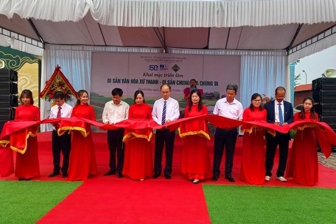 Trưng bày 50 tác phẩm tại triển lãm “Di sản văn hóa xứ Thanh - Di sản chung của chúng ta” Trưng bày 50 tác phẩm tại triển lãm “Di sản văn hóa xứ Thanh - Di sản chung của chúng ta”
