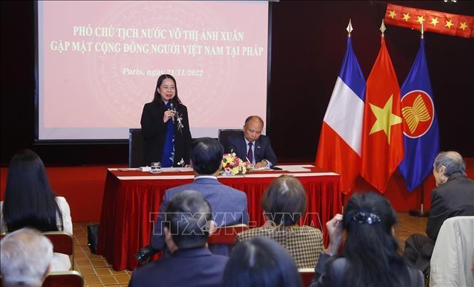 Phó Chủ tịch nước Võ Thị Ánh Xuân gặp gỡ cộng đồng người Việt tại Pháp Phó Chủ tịch nước Võ Thị Ánh Xuân gặp gỡ cộng đồng người Việt tại Pháp