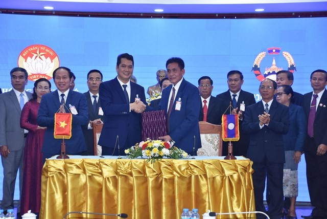 Xây dựng đường biên giới Việt Nam - Lào thắm tình hữu nghị, anh em Xây dựng đường biên giới Việt Nam - Lào thắm tình hữu nghị, anh em