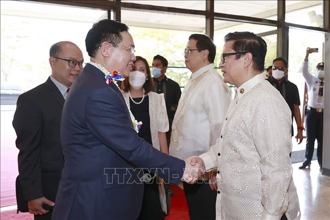 Chủ tịch Quốc hội Vương Đình Huệ bắt đầu thăm chính thức Cộng hoà Philippines Chủ tịch Quốc hội Vương Đình Huệ bắt đầu thăm chính thức Cộng hoà Philippines