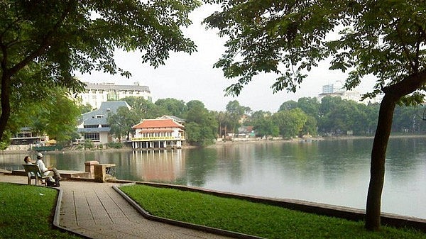 Green space in the campus of Thien Quang Lake, Hai Ba Trung District, Hanoi. Photo: Tien Tuan/Hanoi Times Green space in the campus of Thien Quang Lake, Hai Ba Trung District, Hanoi. Photo: Tien Tuan/Hanoi Times