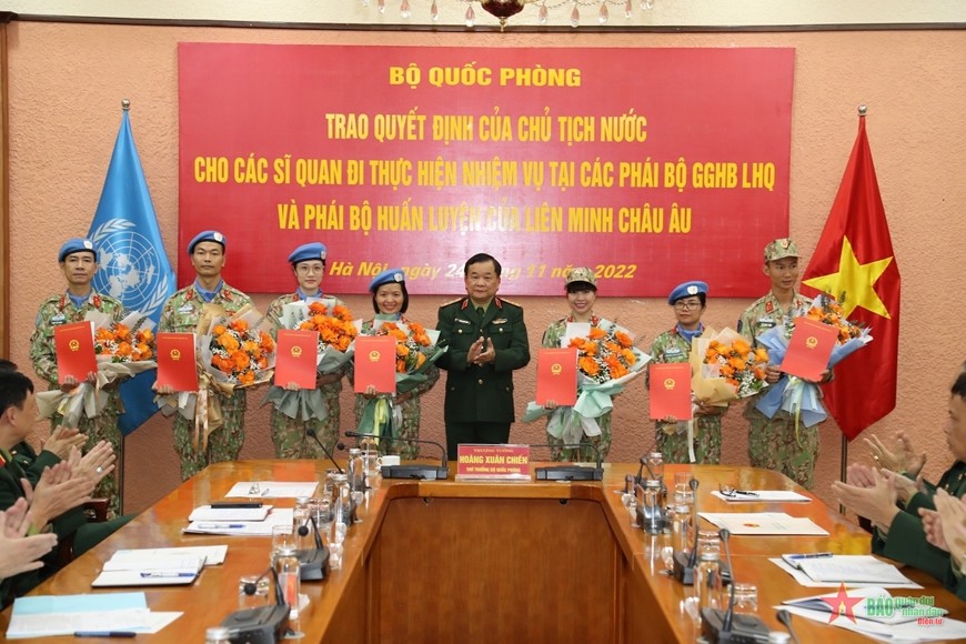 Việt Nam lần đầu cử sỹ quan gìn giữ hòa bình tham gia phái bộ của EU | Chính trị | Vietnam+ (VietnamPlus) Việt Nam lần đầu cử sỹ quan gìn giữ hòa bình tham gia phái bộ của EU | Chính trị | Vietnam+ (VietnamPlus)