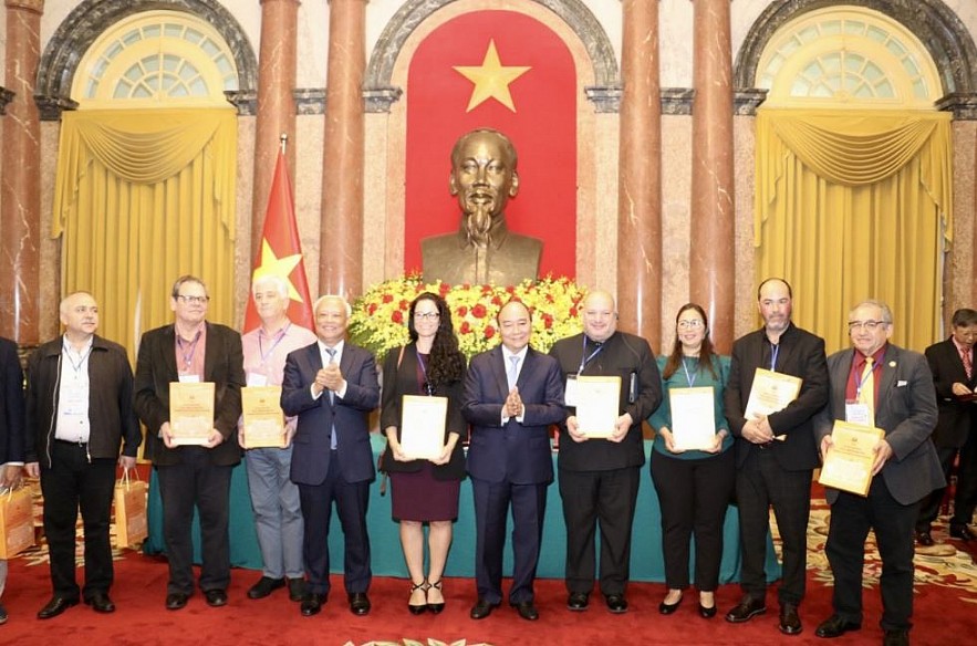 Vietnamese People Cherish Peace, Independence and Freedom values Vietnamese People Cherish Peace, Independence and Freedom values