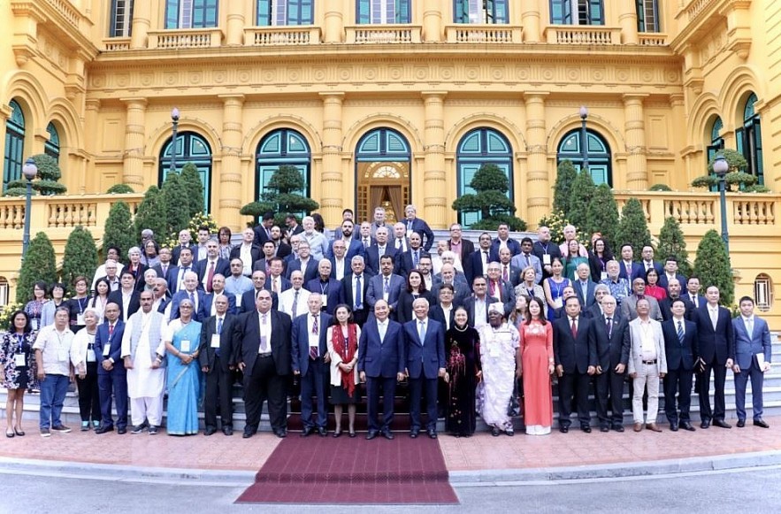 Vietnamese People Cherish Peace, Independence and Freedom values Vietnamese People Cherish Peace, Independence and Freedom values