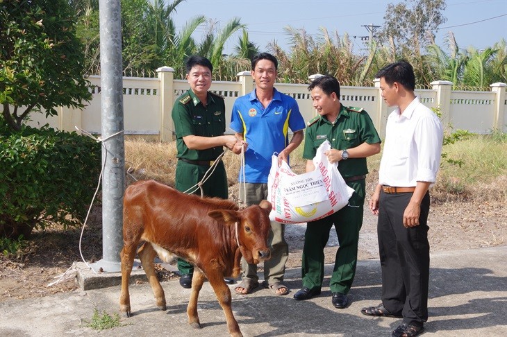 Củng cố hệ thống chính trị cơ sở khu vực biên giới biển Củng cố hệ thống chính trị cơ sở khu vực biên giới biển