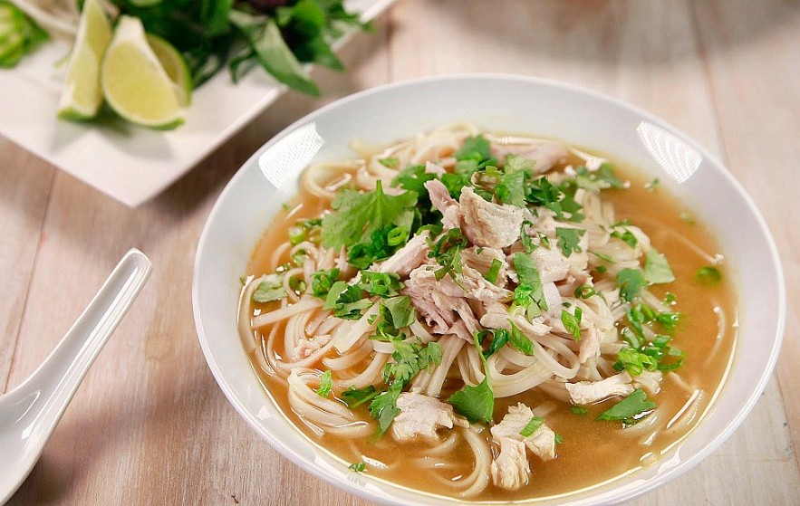Pho Food Truck: An Interesting Culinary Experience in Hanoi Pho Food Truck: Enjoy a Hot Meal on Wheels!