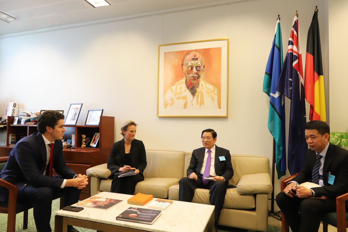 Đoàn đại biểu cấp cao Đảng ta thăm, làm việc tại Australia Đoàn đại biểu cấp cao Đảng ta thăm, làm việc tại Australia