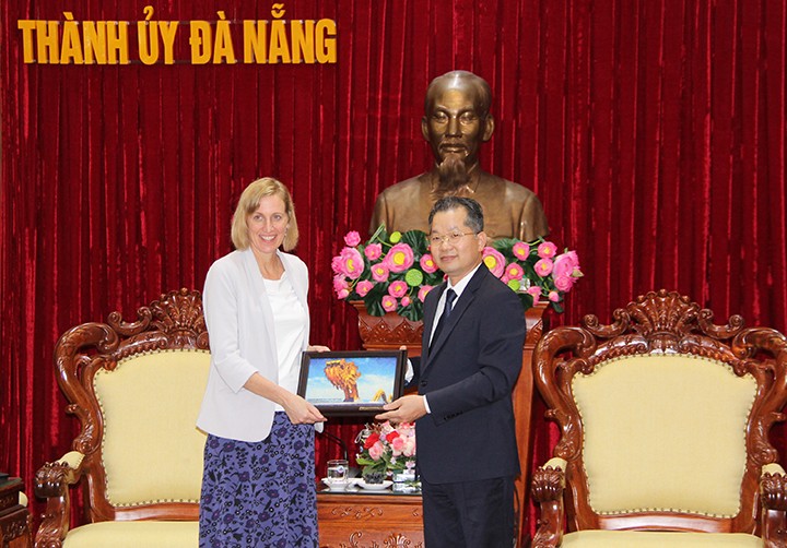 Hoa Kỳ tập trung phát triển hai lĩnh vực thương mại và đầu tư tại Việt Nam Hoa Kỳ tập trung phát triển hai lĩnh vực thương mại và đầu tư tại Việt Nam