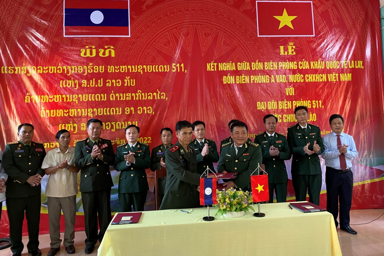 Quảng Trị: Các đồn biên phòng Việt Nam và Lào tổ chức lễ kết nghĩa Quảng Trị: Các đồn biên phòng Việt Nam và Lào tổ chức lễ kết nghĩa