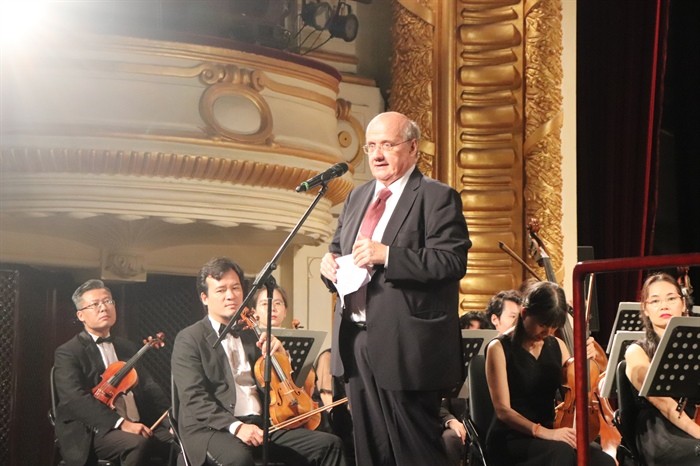 Austrian Ambassador to Vietnam Hans Peter Glanzer speaks at the event. Source: Van hoa newspaper Austrian Ambassador to Vietnam Hans Peter Glanzer speaks at the event. Source: Van hoa newspaper