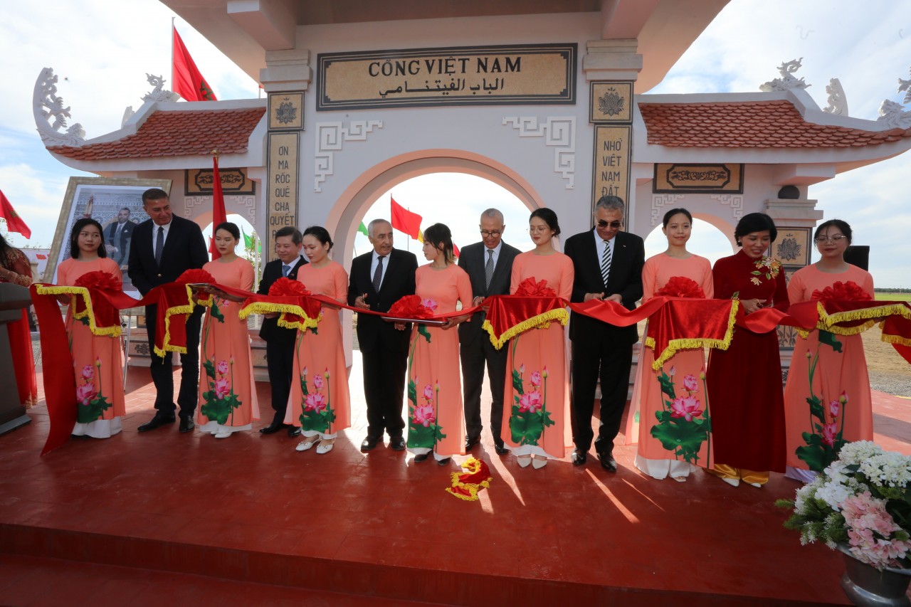 Lễ khánh thành Cổng Việt Nam tại Ma-rốc Lễ khánh thành Cổng Việt Nam tại Ma-rốc