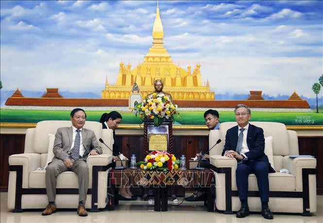 Việt Nam chúc mừng những thành tựu Lào đạt được trong 47 năm qua Việt Nam chúc mừng những thành tựu Lào đạt được trong 47 năm qua