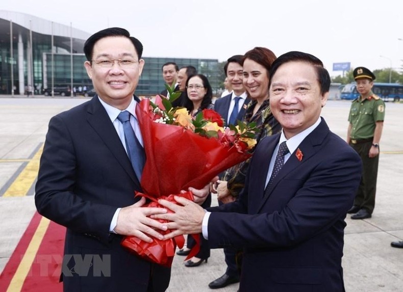 Sáng nay, Chủ tịch Quốc hội Vương Đình Huệ lên đường thăm chính thức Australia và New Zealand Sáng nay, Chủ tịch Quốc hội Vương Đình Huệ lên đường thăm chính thức Australia và New Zealand