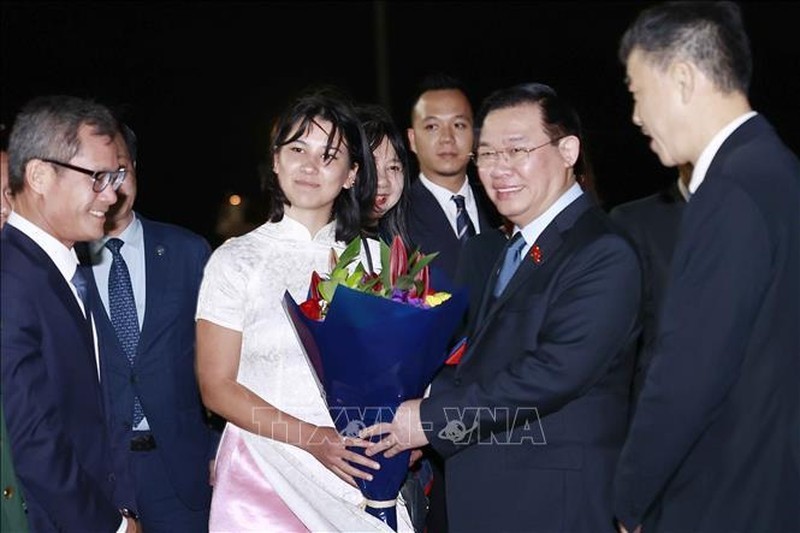 Chủ tịch Quốc hội Vương Đình Huệ đến Thủ đô Canberra, bắt đầu thăm chính thức Australia Chủ tịch Quốc hội Vương Đình Huệ đến Thủ đô Canberra, bắt đầu thăm chính thức Australia