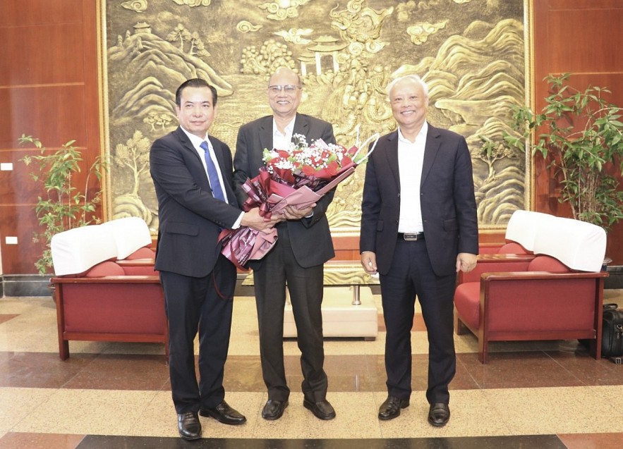 “Luggage” from 22nd Assembly is peace mission: President of Vietnam Peace Committee “Luggage” from 22nd Assembly is peace mission: President of Vietnam Peace Committee