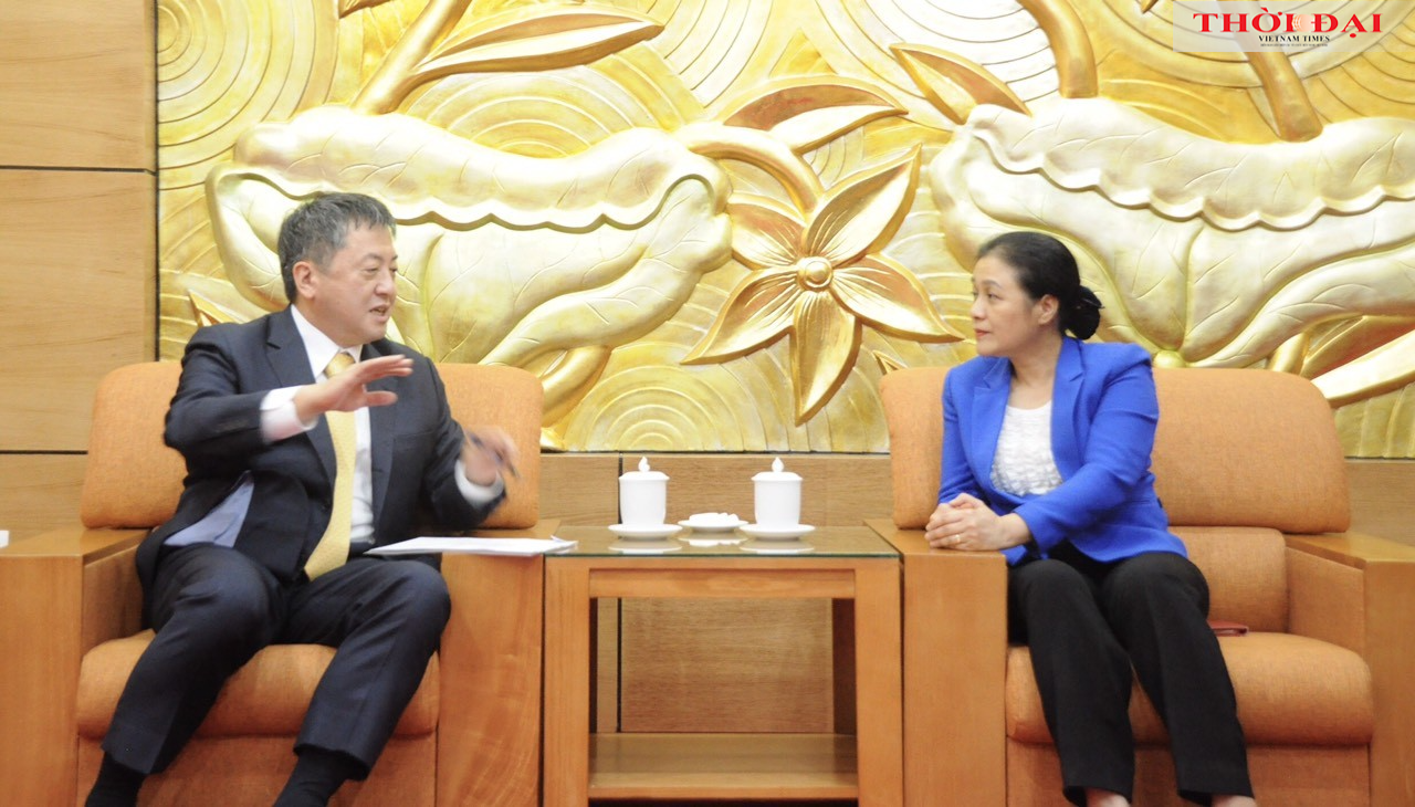 Chủ tịch VUFO Nguyễn Phương Nga tiếp ông Shimizu Akira, Trưởng Đại diện JICA tại Việt Nam Chủ tịch VUFO Nguyễn Phương Nga tiếp ông Shimizu Akira, Trưởng Đại diện JICA tại Việt Nam