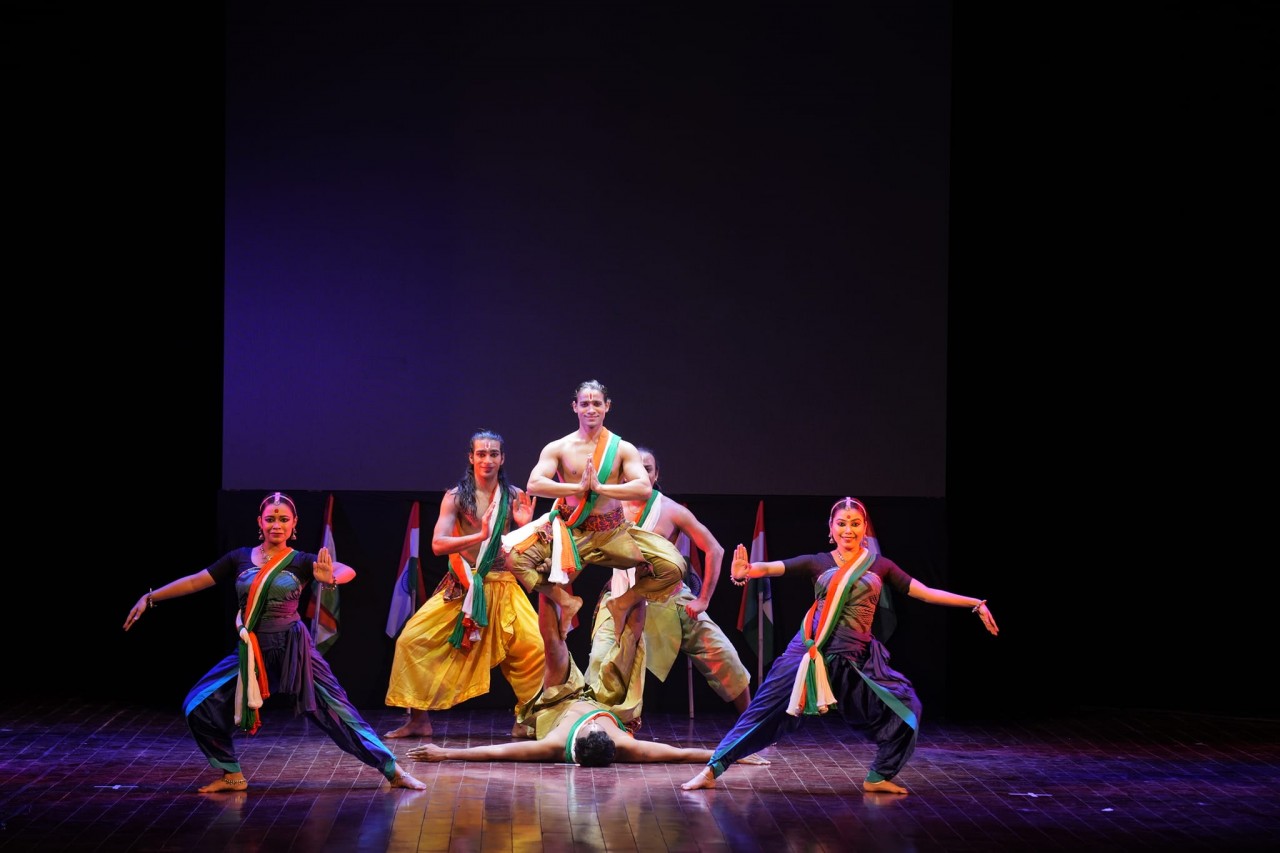 Indian Classical Dance Introduced to Hanoians Indian Classical Dance Introduced to Hanoians