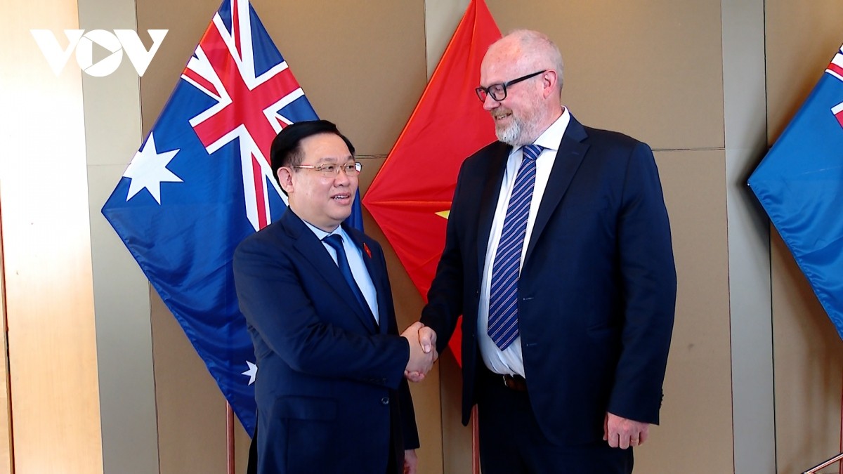 Chủ tịch Quốc hội gặp Thống đốc bang Victoria và tiếp Bộ trưởng Thương mại Australia Chủ tịch Quốc hội gặp Thống đốc bang Victoria và tiếp Bộ trưởng Thương mại Australia