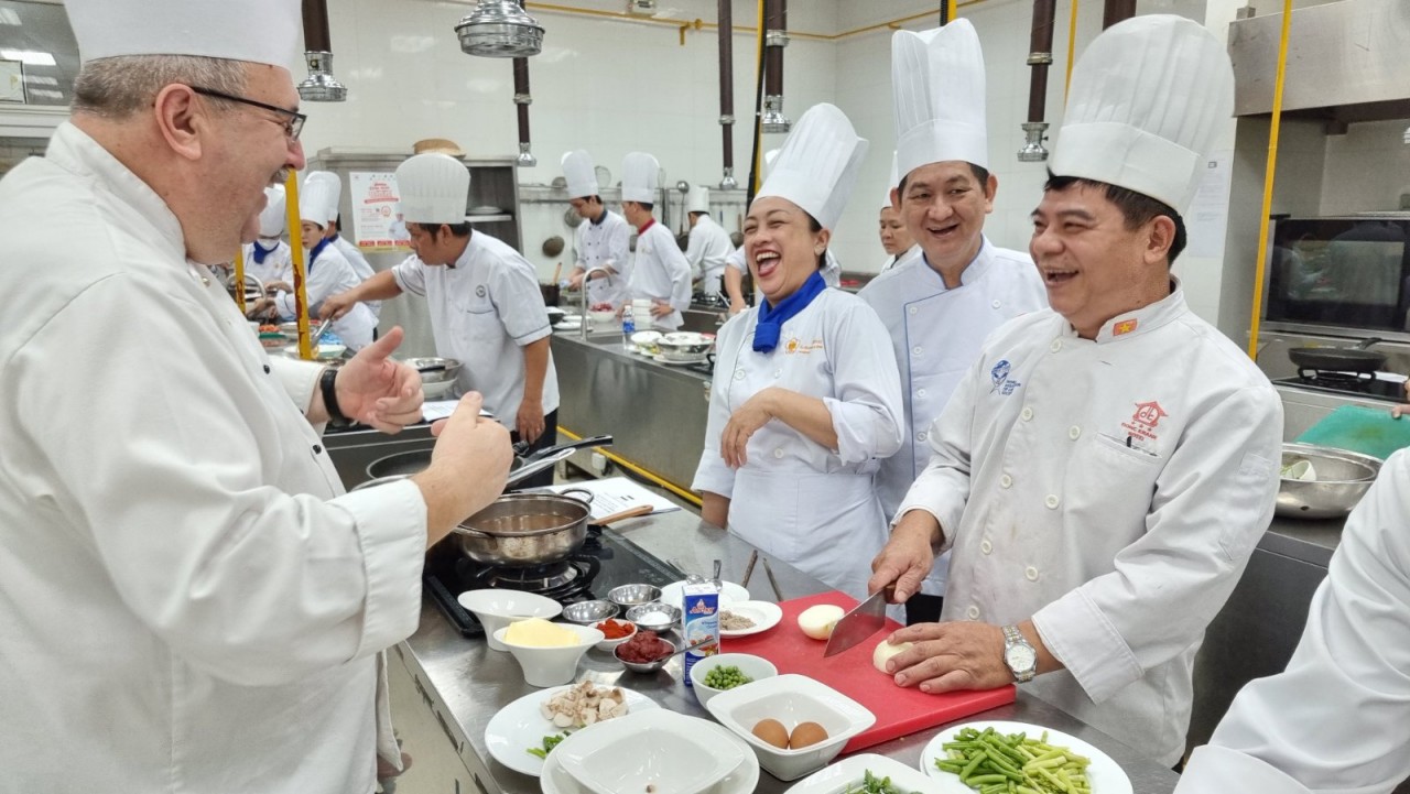 Specialized Cooking Classes are held for the master and junior chefs of Saigontourist Group by Master Chef Mr. Béla Prohászka. The sessions will run until 24/11 during which the participants learn how to prepare traditional and delicious Hungarian culinary specialties in an authentic way by using Hungarikums. Specialized Cooking Classes are held for the master and junior chefs of Saigontourist Group by Master Chef Mr. Béla Prohászka. The sessions will run until 24/11 during which the participants learn how to prepare traditional and delicious Hungarian culinary specialties in an authentic way by using Hungarikums.