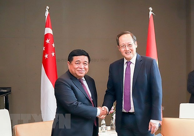 Thúc đẩy các sáng kiến mới về kết nối kinh tế Việt Nam-Singapore | Kinh tế | Vietnam+ (VietnamPlus) Thúc đẩy các sáng kiến mới về kết nối kinh tế Việt Nam-Singapore | Kinh tế | Vietnam+ (VietnamPlus)