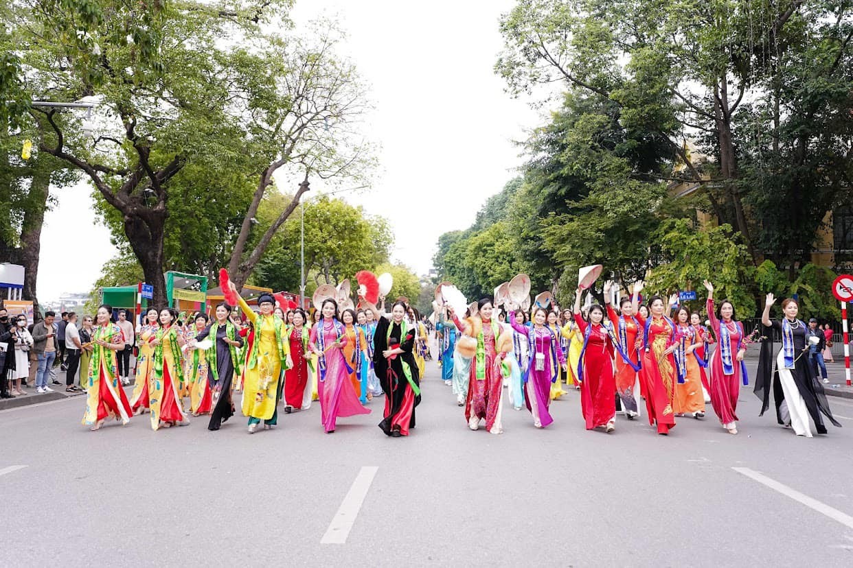 Hanoi Tourism Destination Brand with Ao Dai Festival Hanoi Tourism Destination Brand with Ao Dai Festival