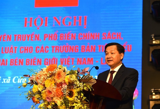 Vun đắp mối quan hệ hữu nghị tốt đẹp, xây dựng những điểm sáng nơi biên cương