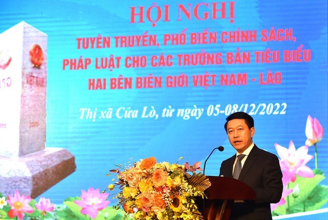 Vun đắp mối quan hệ hữu nghị tốt đẹp, xây dựng những điểm sáng nơi biên cương