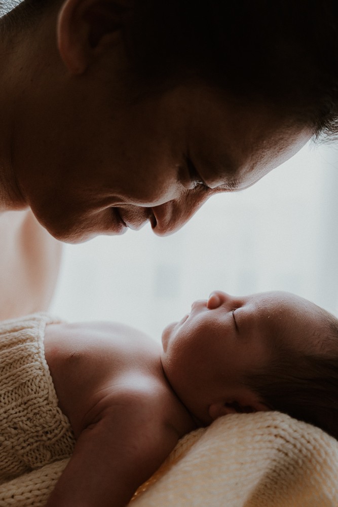 Mei Lou Gani Nguyen, an inspirational maternity photographer shares the insight behind her compelling imagery. Mei Lou Gani Nguyen, an inspirational maternity photographer shares the insight behind her compelling imagery.