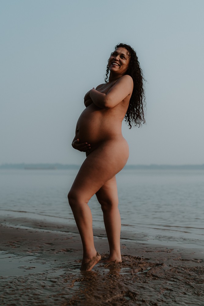 Mei Lou Gani Nguyen & Her Portraits of Pregnancy Mei Lou Gani Nguyen & Her Portraits of Pregnancy