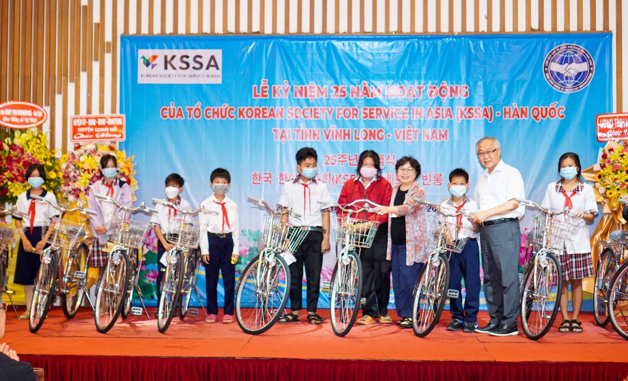 Tổ chức KSSA (Hàn Quốc) hỗ trợ an sinh xã hội hơn 50 tỷ đồng tại tỉnh Vĩnh Long Tổ chức KSSA (Hàn Quốc) hỗ trợ an sinh xã hội hơn 50 tỷ đồng tại tỉnh Vĩnh Long