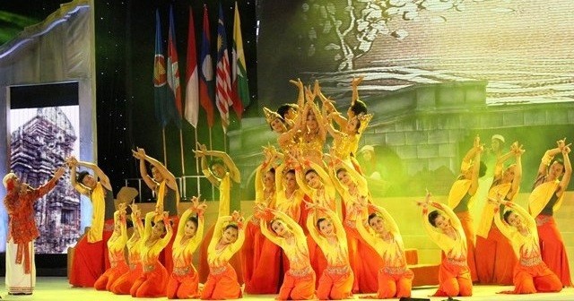 Phú Yên lên kế hoạch nhằm hiện thực hoá các mục tiêu của Cộng đồng Văn hóa - Xã hội ASEAN Phú Yên lên kế hoạch nhằm hiện thực hoá các mục tiêu của Cộng đồng Văn hóa - Xã hội ASEAN