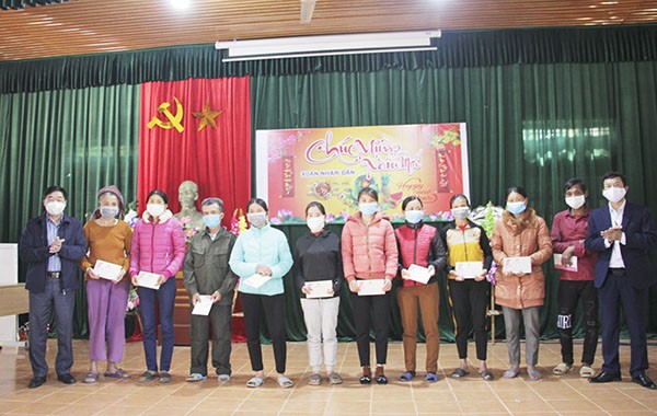Nghệ An chi hơn 70 tỷ cho người có công và an sinh xã hội trong dịp Tết nguyên đán Quý Mão Nghệ An chi hơn 70 tỷ cho người có công và an sinh xã hội trong dịp Tết nguyên đán Quý Mão