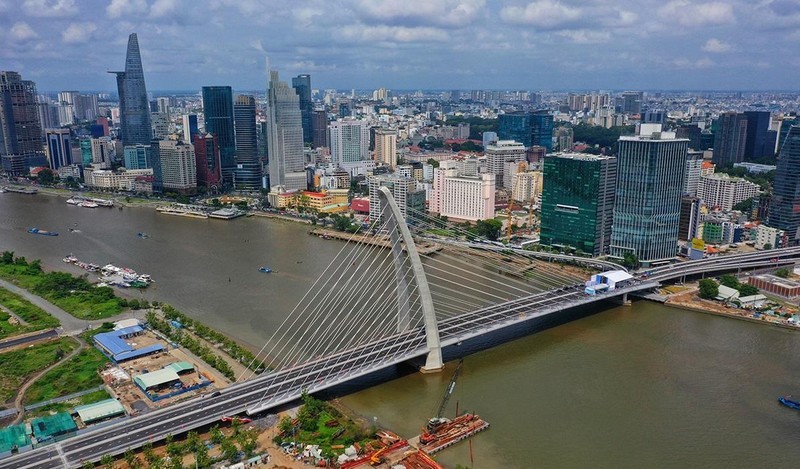 Ho Chi Minh City Works to Become Modern Service-Industrial City Ho Chi Minh City Works to Become Modern Service-Industrial City
