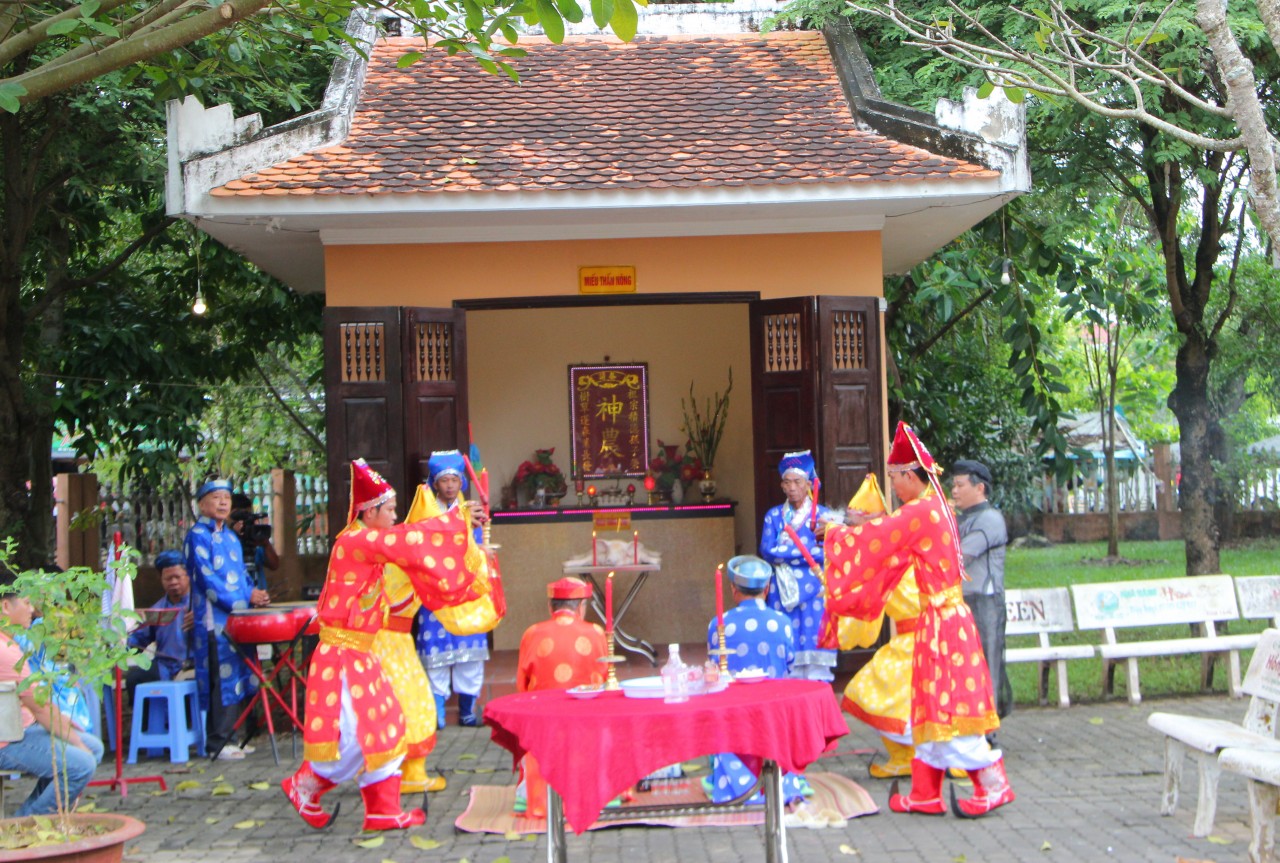 Cần Thơ: Khai mạc Lễ hội Kỳ Yên Thượng Điền Đình thần Tân An Cần Thơ: Khai mạc Lễ hội Kỳ Yên Thượng Điền Đình thần Tân An