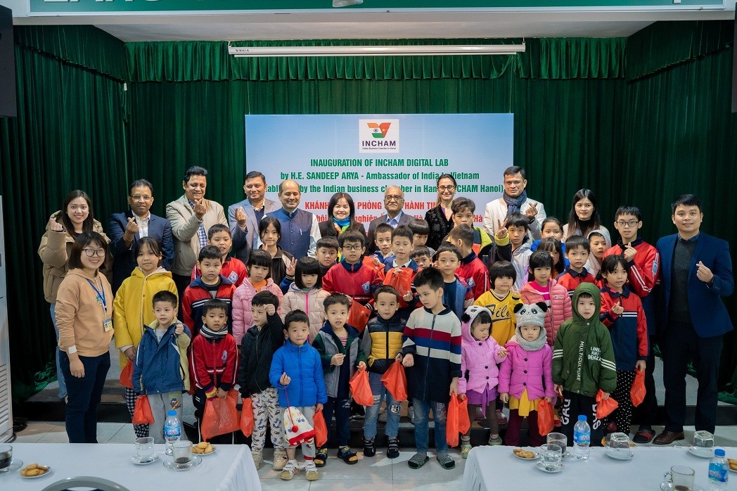 Indian businesses Presents Computer Lab for Disadvantaged Children in Hanoi Indian businesses Presents Computer Lab for Disadvantaged Children in Hanoi