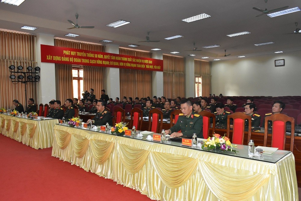 Bế mạc lớp tập huấn thông tin đại chúng và kỹ thuật in cho cán bộ quân đội Lào Bế mạc lớp tập huấn thông tin đại chúng và kỹ thuật in cho cán bộ quân đội Lào