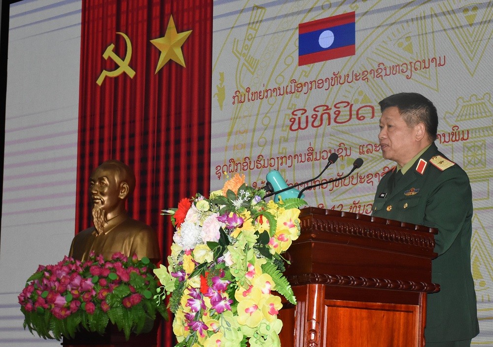Bế mạc lớp tập huấn thông tin đại chúng và kỹ thuật in cho cán bộ quân đội Lào Bế mạc lớp tập huấn thông tin đại chúng và kỹ thuật in cho cán bộ quân đội Lào