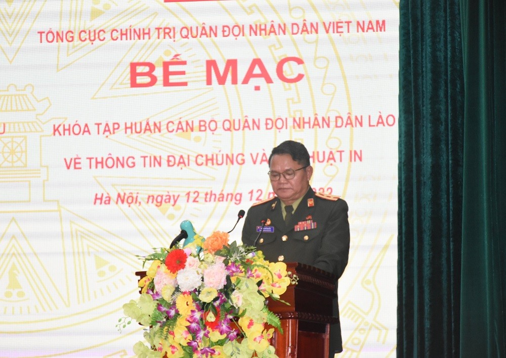 Bế mạc lớp tập huấn thông tin đại chúng và kỹ thuật in cho cán bộ quân đội Lào Bế mạc lớp tập huấn thông tin đại chúng và kỹ thuật in cho cán bộ quân đội Lào