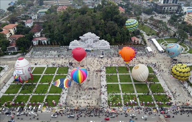 Nguyen Tat Thanh Square in Tuyen Quang city of the northern province of Tuyen Quang. Photo: VNA