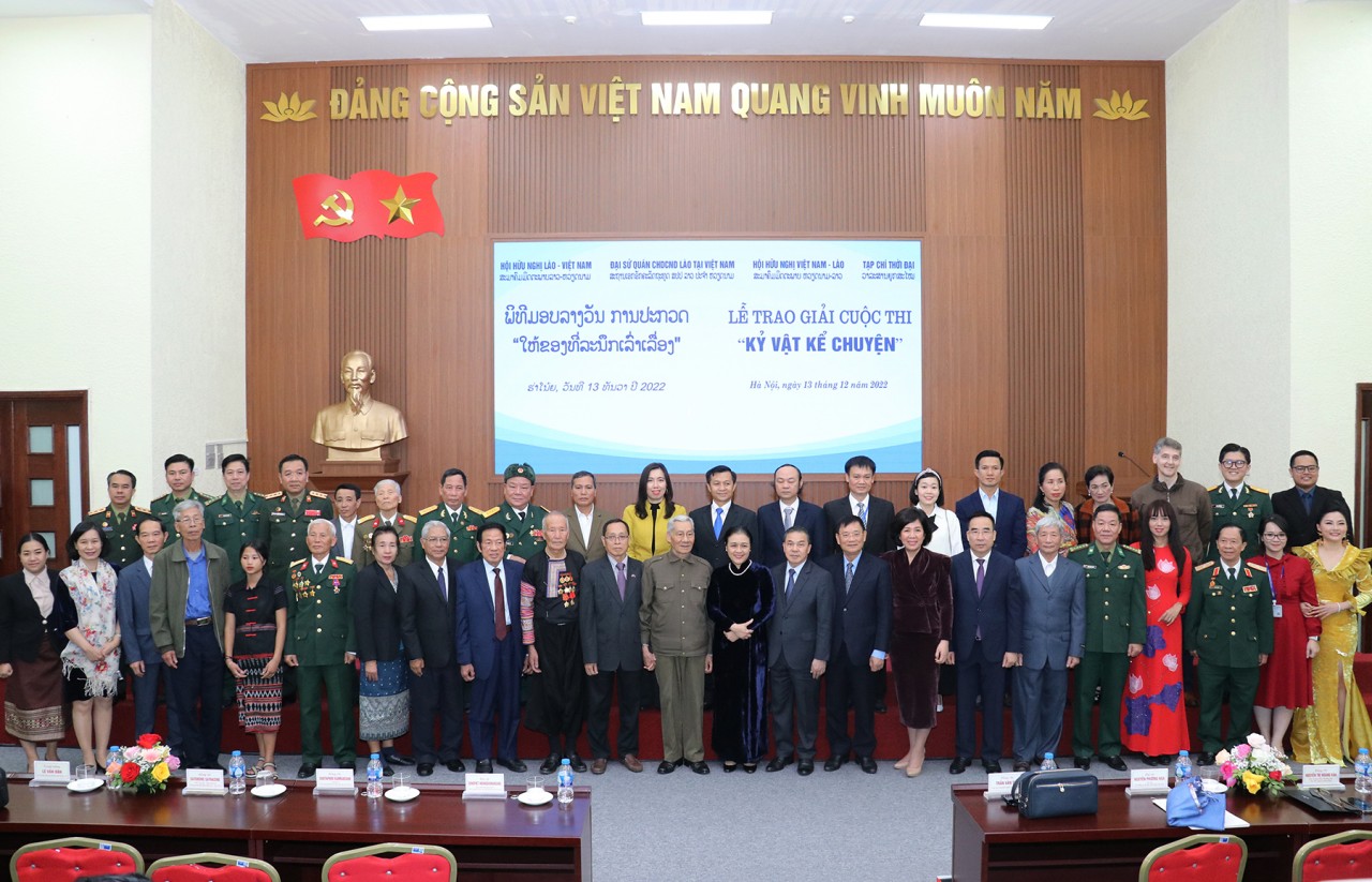 Trao giải cuộc thi "Kỷ vật kể chuyện"